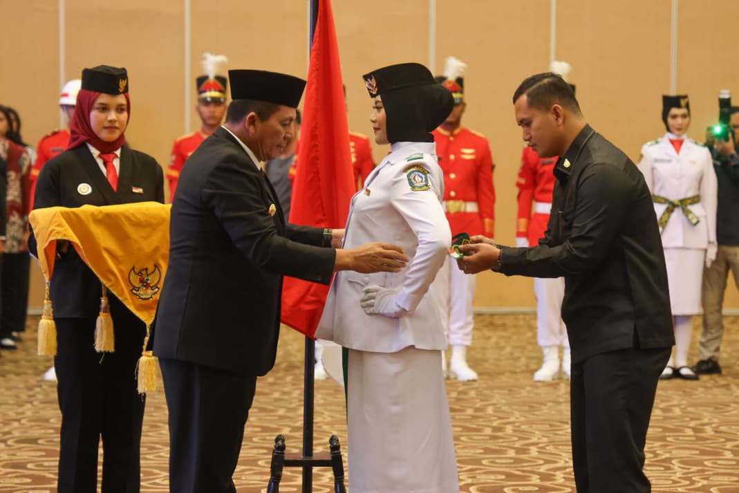 Gubernur Ansar Kukuhkan 33 Paskibraka Kepri 2025, Siap Kibarkan Merah Putih di HUT RI ke-80