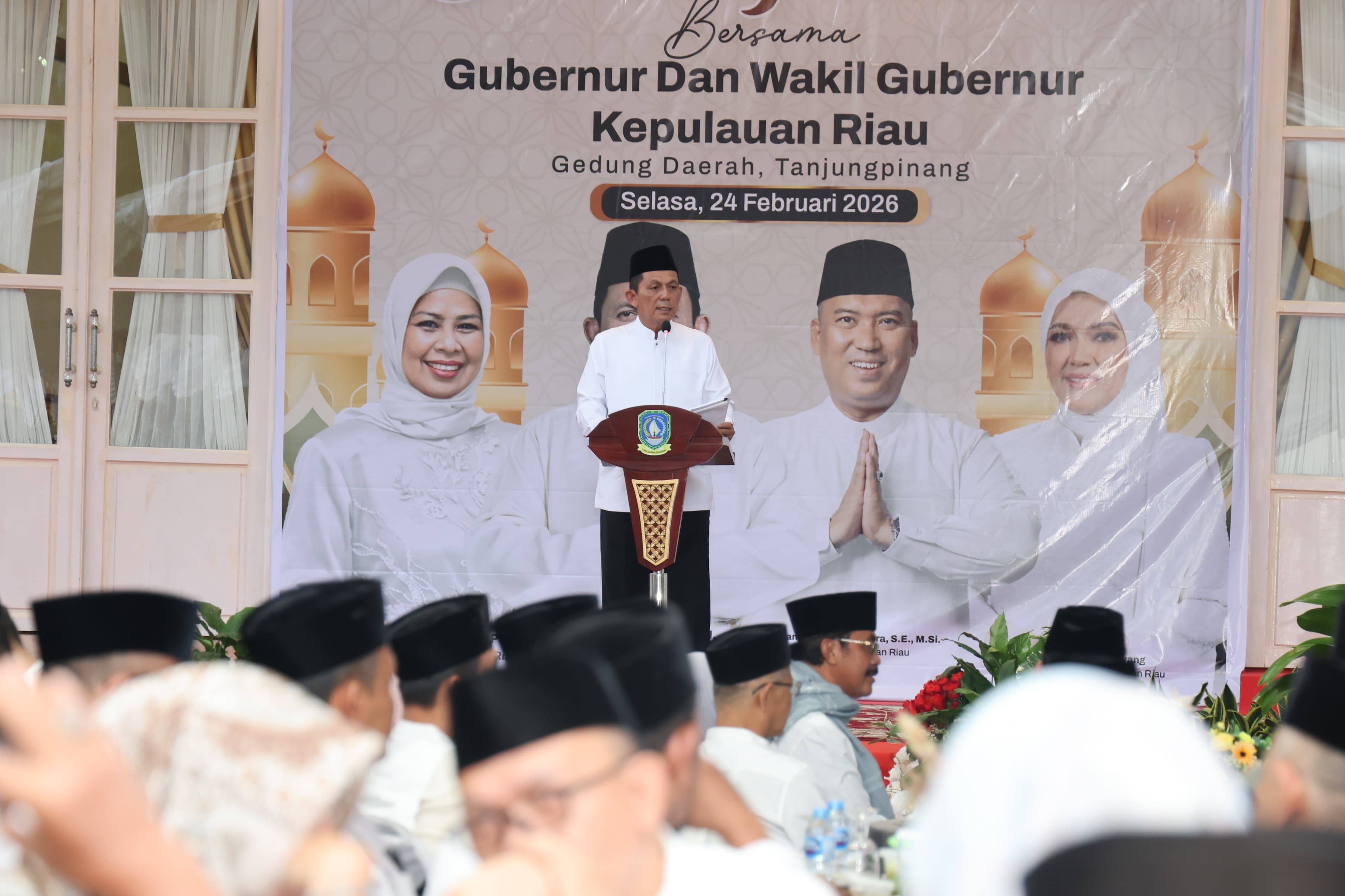 Gelar Buka Puasa Bersama, Pemprov Kepri Beri Santunan Anak Yatim dan Bantu Dua Rumah Ibadah