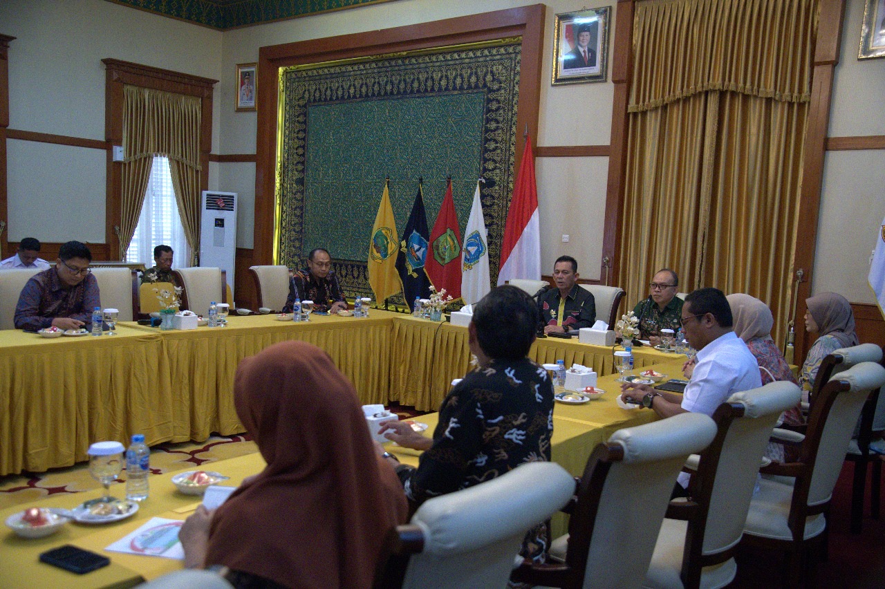 Gubernur Ansar Pimpin Rapat Tindak Lanjut Program MBG dan Eliminasi TBC di Kepri