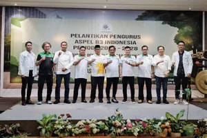 Wagub Nyanyang Hadiri Pelantikan Pengurus ASPEL B3 Indonesia, Dorong Pengelolaan Limbah yang Aman dan Berkelanjutan