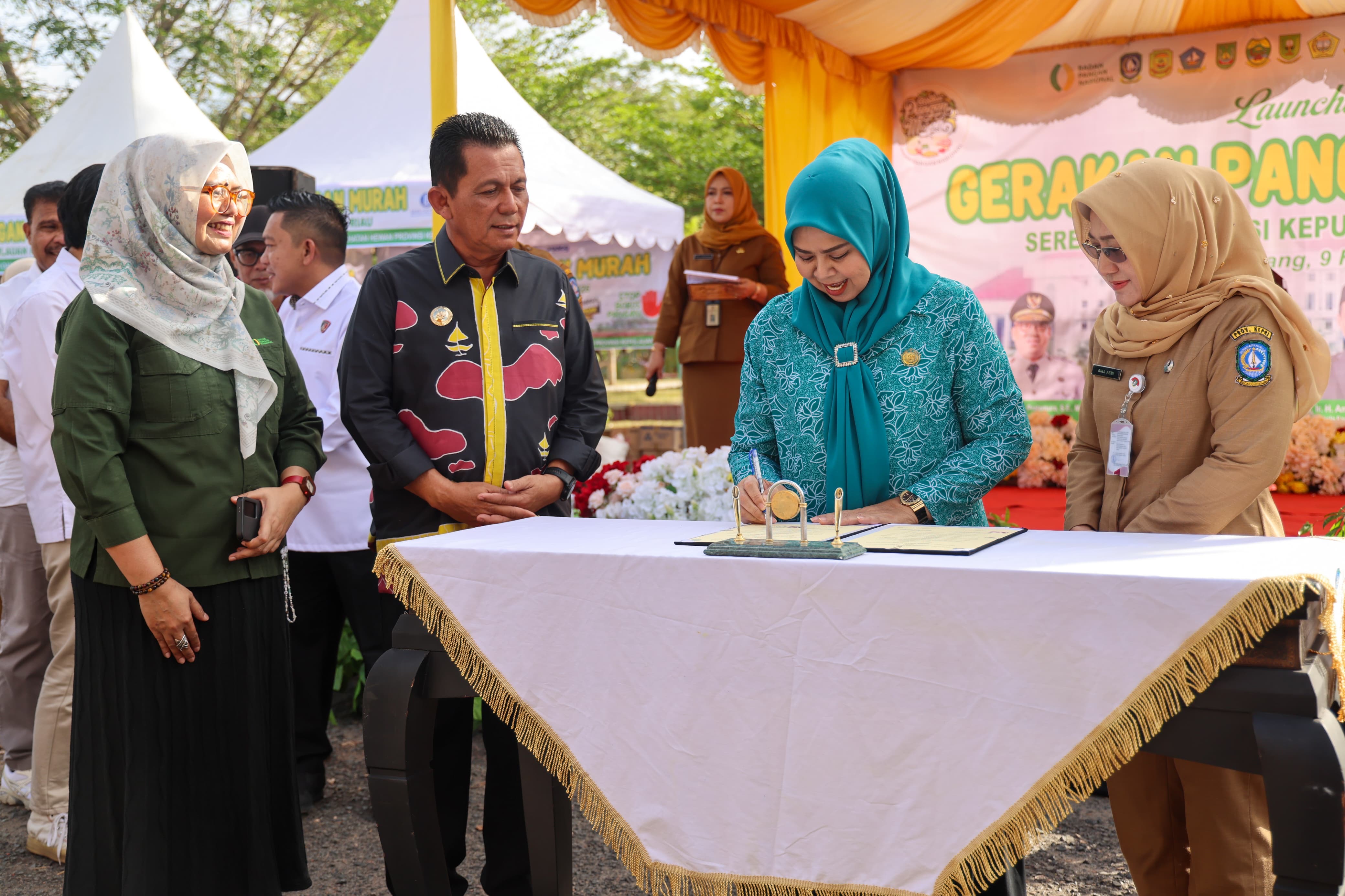 Jaga Daya Beli dan Stabilitas Harga Pangan, Gubernur Ansar Luncurkan Gerakan Pangan Murah Serentak
