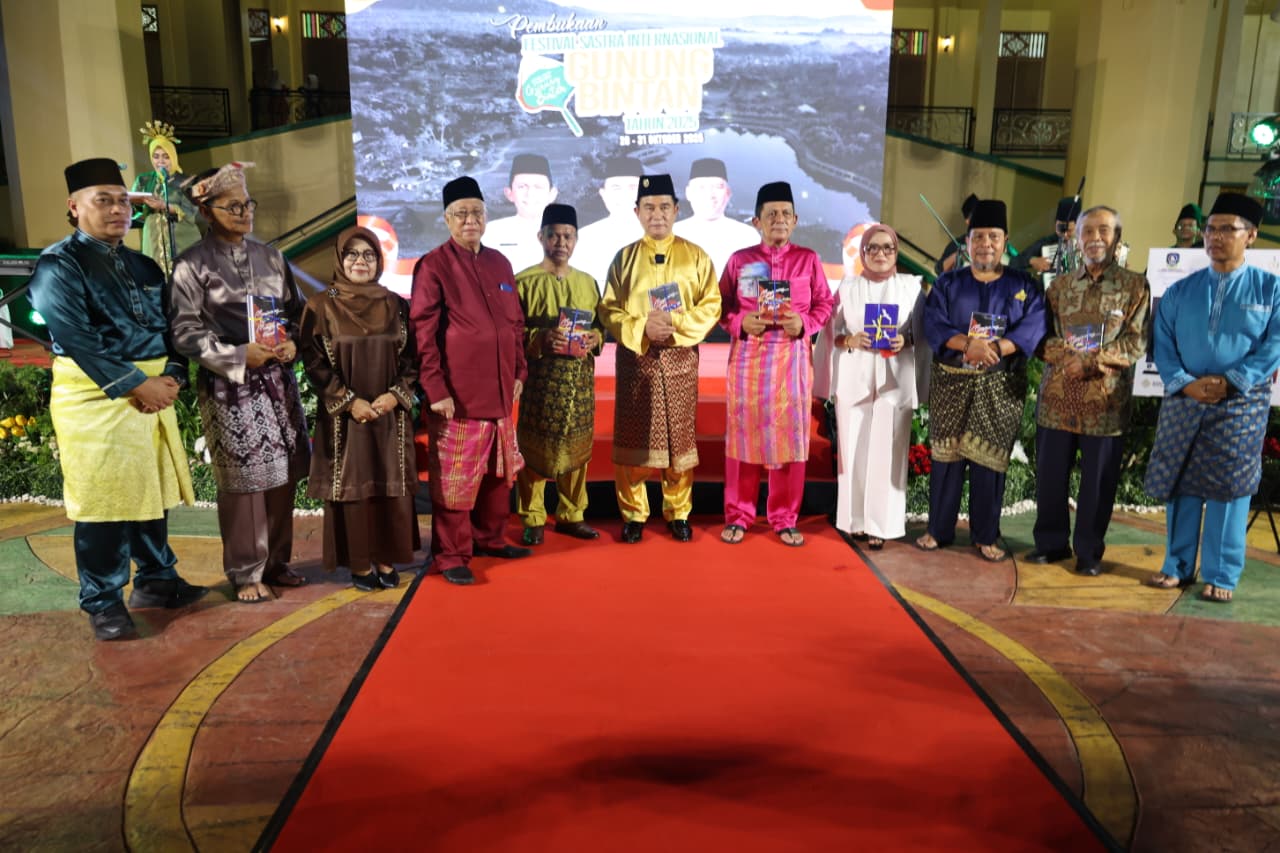 Menko Yusril Buka FSIGB 2025: Kepri Adalah Motor Kesusastraan Melayu Indonesia