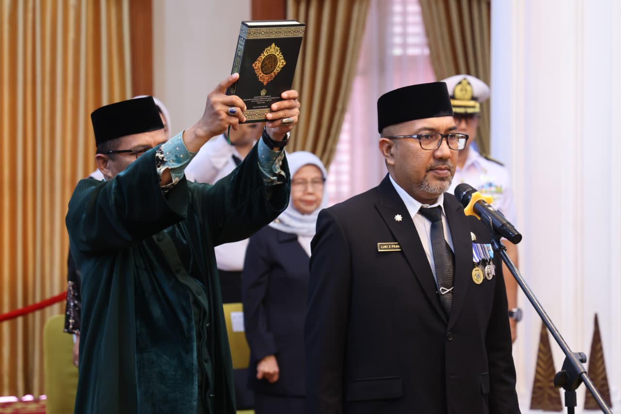 Gubernur Ansar Lantik Luki Zaiman Prawira sebagai Penjabat Sekretaris Daerah Provinsi Kepri