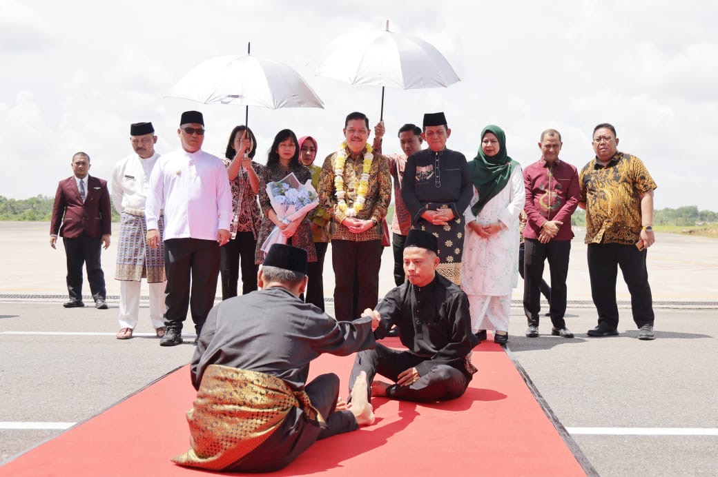 Gubernur Ansar Sambut Kajati Kepri yang Baru, Jehezkiel Devy Sudarso