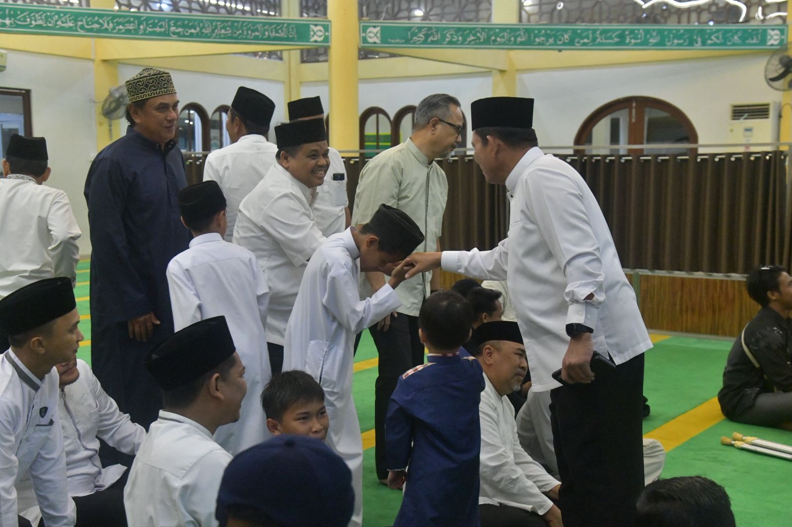 Gubernur Ansar Ajak Umat Ambil Hikmah Isra Mi’raj untuk Perkuat Iman dan Kepedulian Sosial