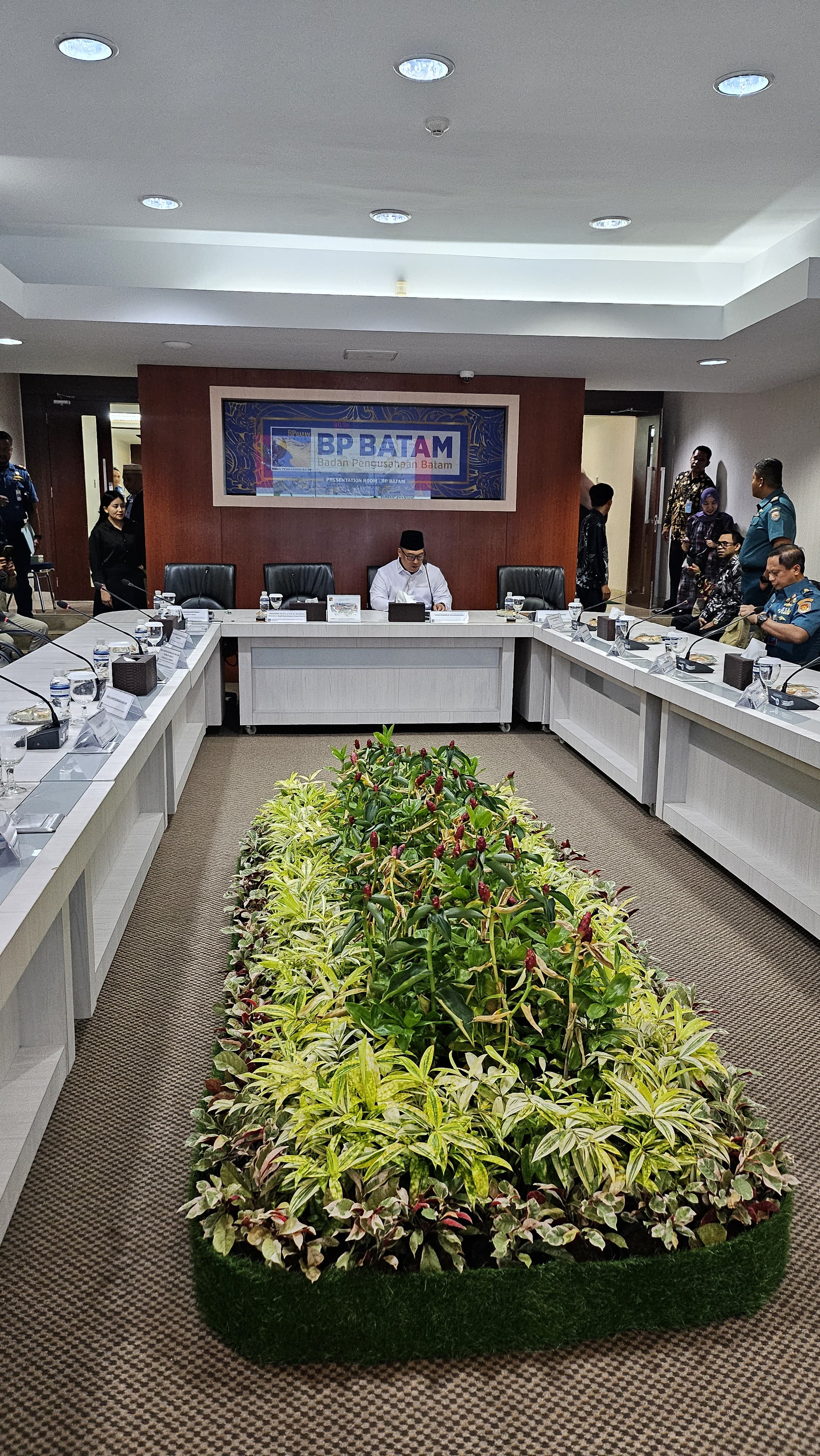 Pimpin Rakor, Wagub Nyanyang Tegaskan Optimalisasi Penerimaan dari Labuh Jangkar