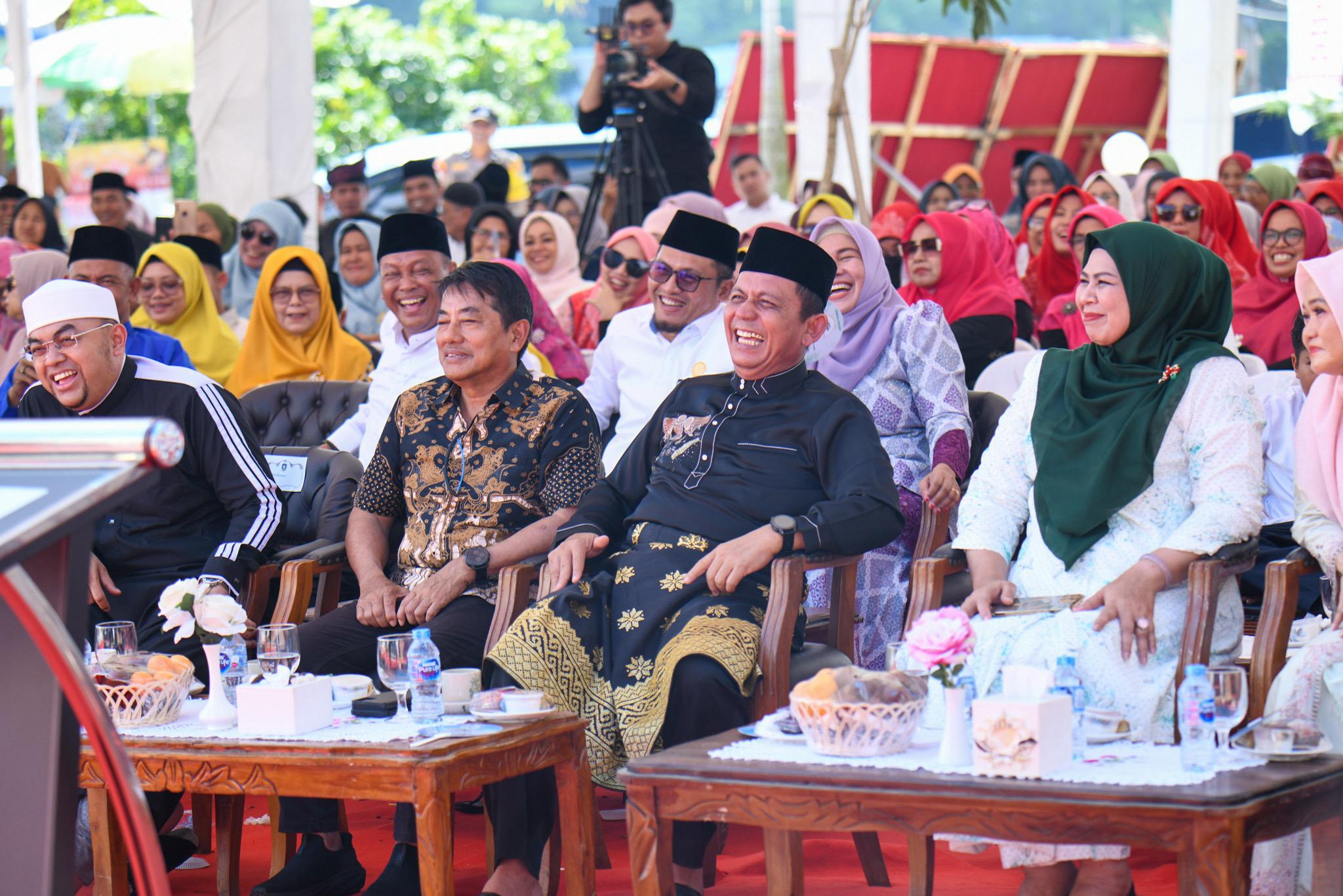 Penuh Khidmat, Gubernur Ansar dan Jamaah Hadiri Tabligh Akbar Masjid Al-Iltizam