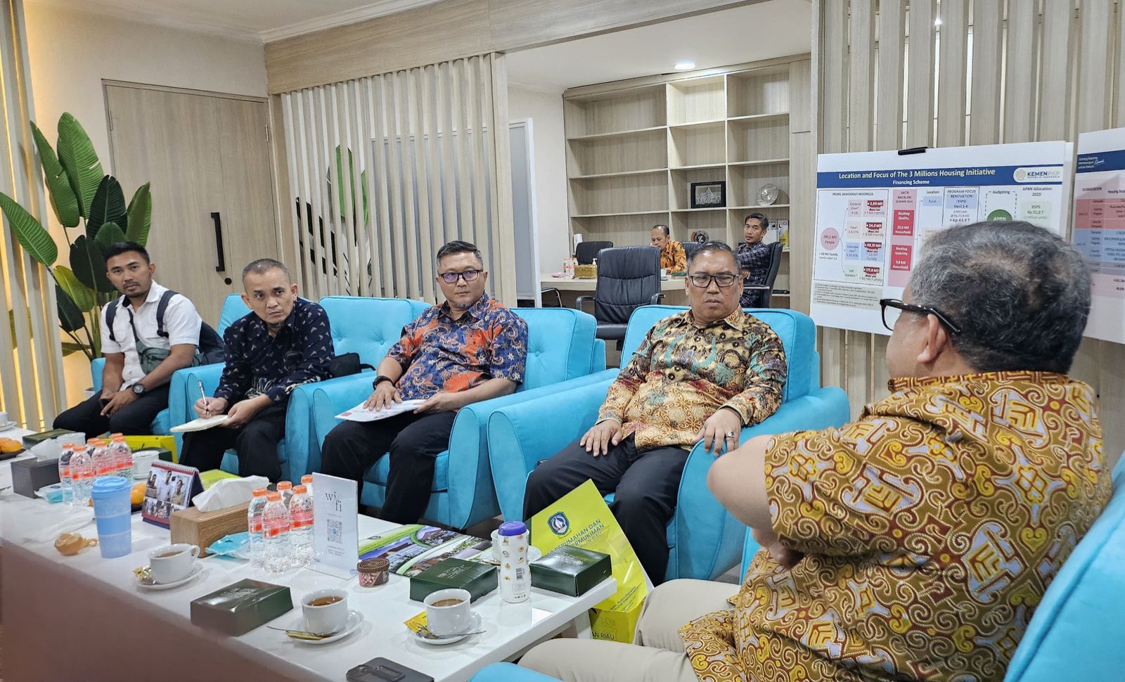 Wagub Nyanyang Sampaikan Dukungan Program 3 Juta Rumah ke Kementerian PKP