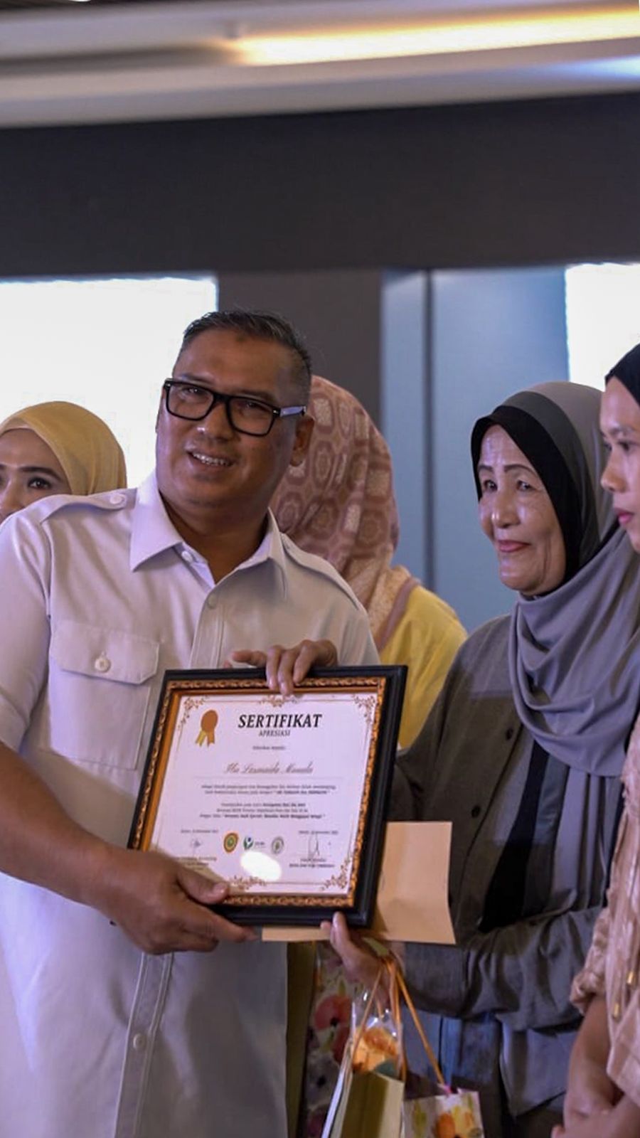 Wagub Nyanyang Hadiri Bakti Sosial Anak Berkebutuhan Khusus di One Batam Mall