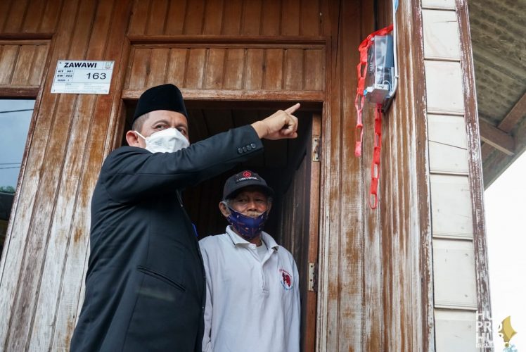 Gubernur Resmikan Listrik Masuk Desa di Dua Dusun di Natuna