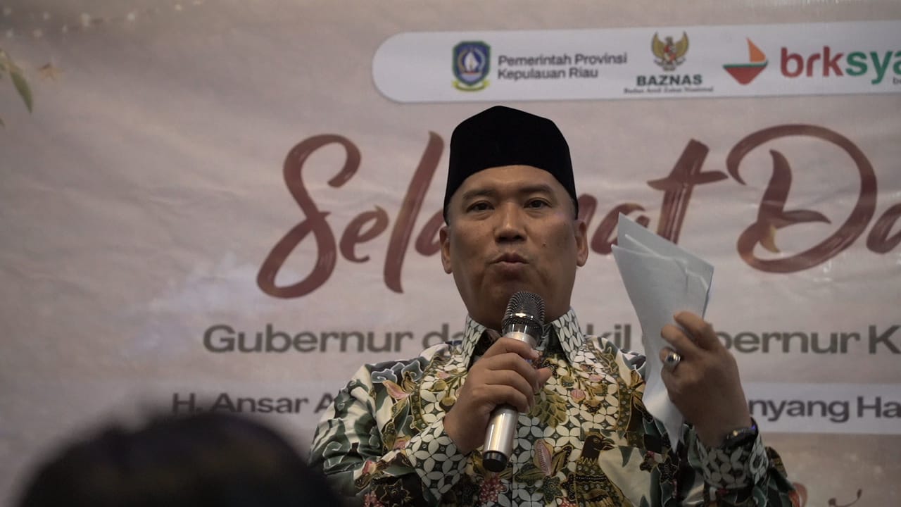 Di Masjid Al-Ghifari dan Mukhtarul Arifin, Wagub Nyanyang Ajak Warga Batam Doakan Kemajuan Kepri