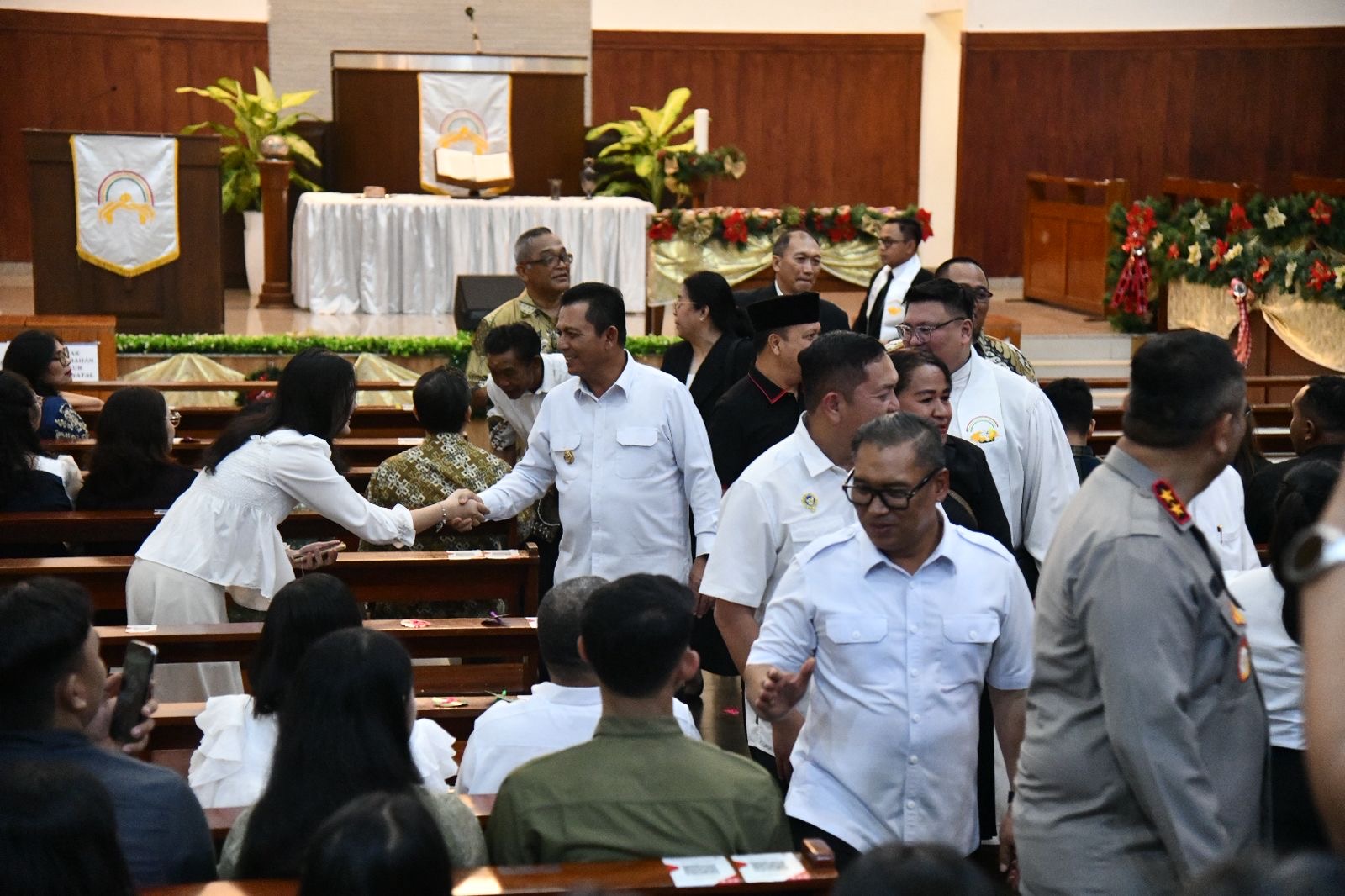 Gelar Safari Natal 2025, Gubernur Ansar dan Forkopimda Kepri Pastikan Ibadah Misa Berjalan Aman dan Lancar