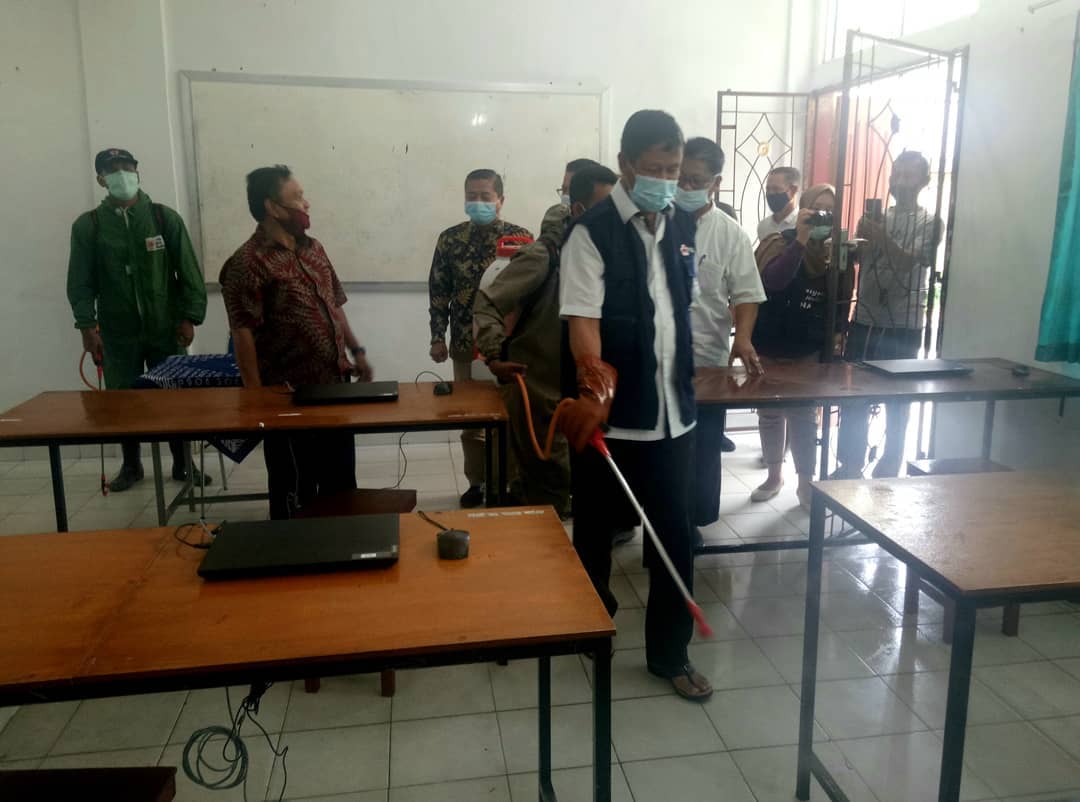 Isdianto Tinjau Kesiapan Panitia Penyelenggara Ujian Tulis Berbasis Komputer