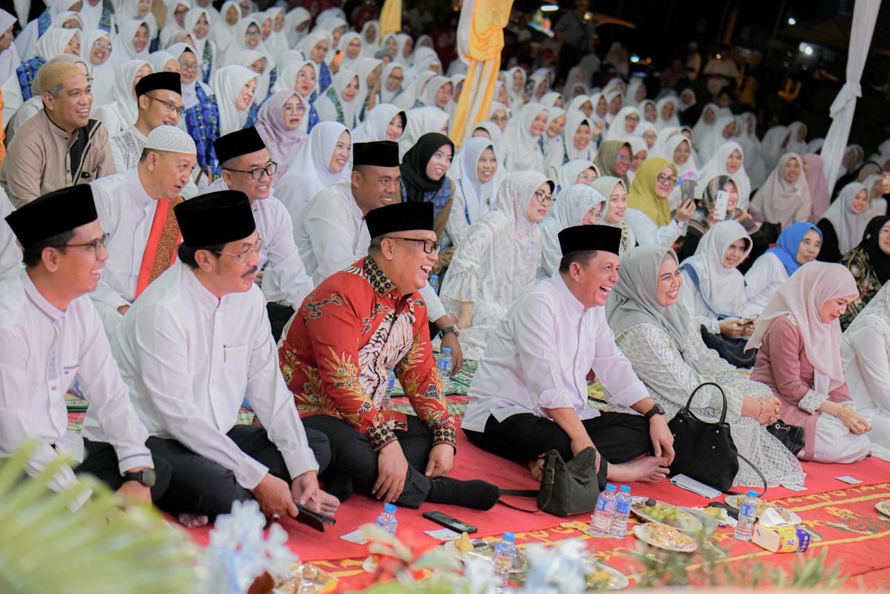 Gubernur Ansar Ajak Masyarakat Karimun Teladani Akhlak Rasulullah dalam Tabligh Akbar Peringatan Maulid Nabi