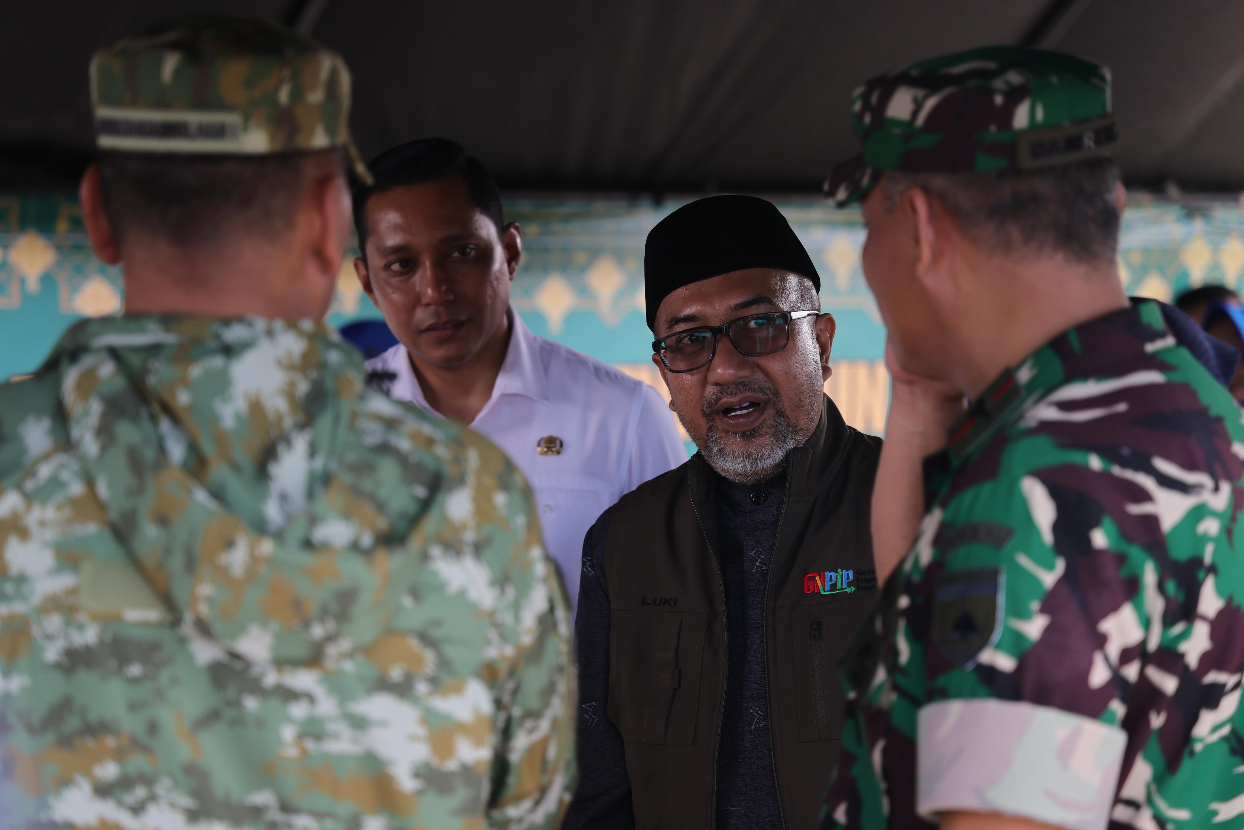 Pj. Sekda Kepri Luki Zaiman Hadiri Bazar Ramadan Kogabwilhan I di Tugu Sirih