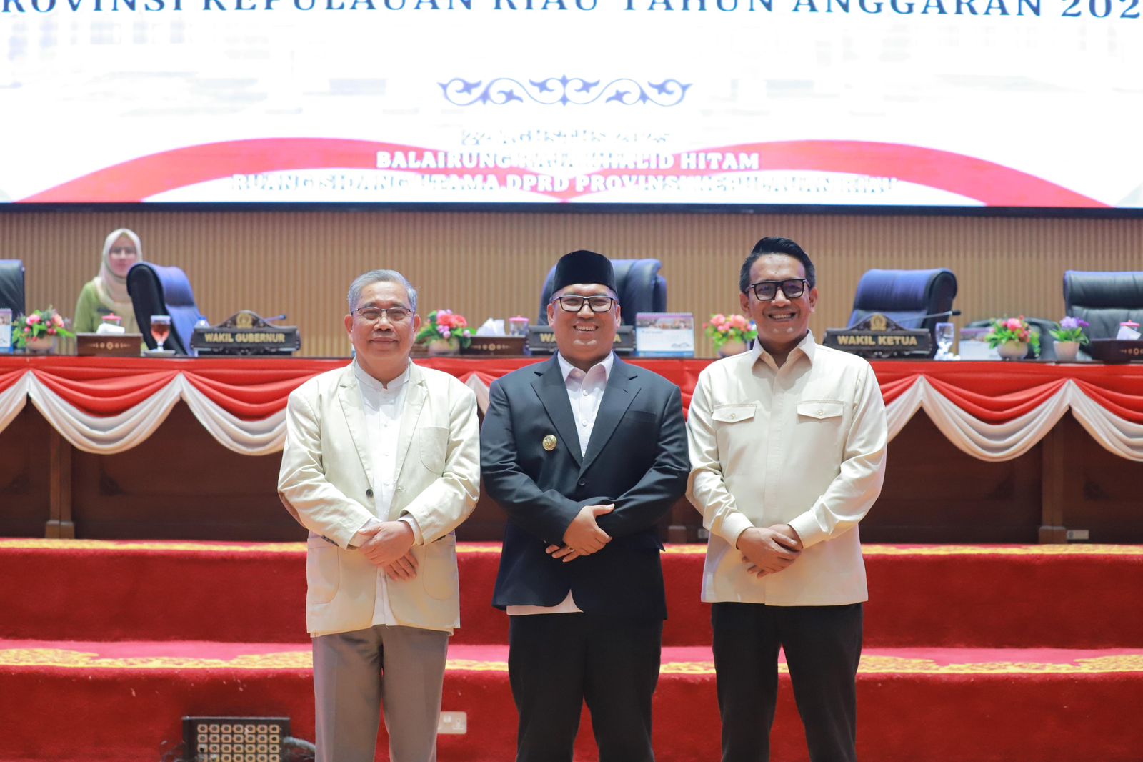 Wagub Nyanyang Hadiri Paripurna Pandum Fraksi DPRD