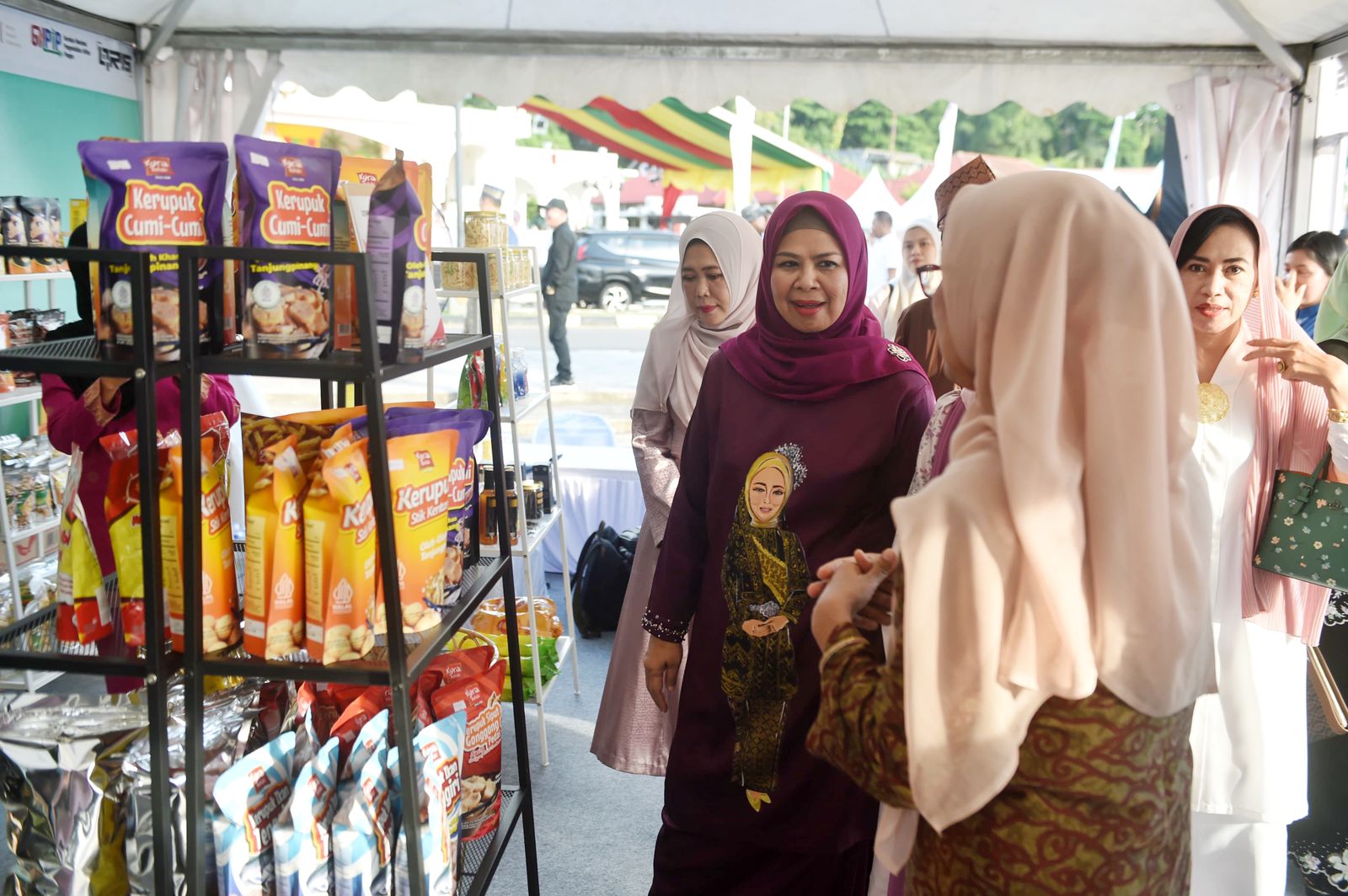 Dewi Ansar Resmi Buka Pameran dan Bazar UMKM Kepri Sempena STQ XI