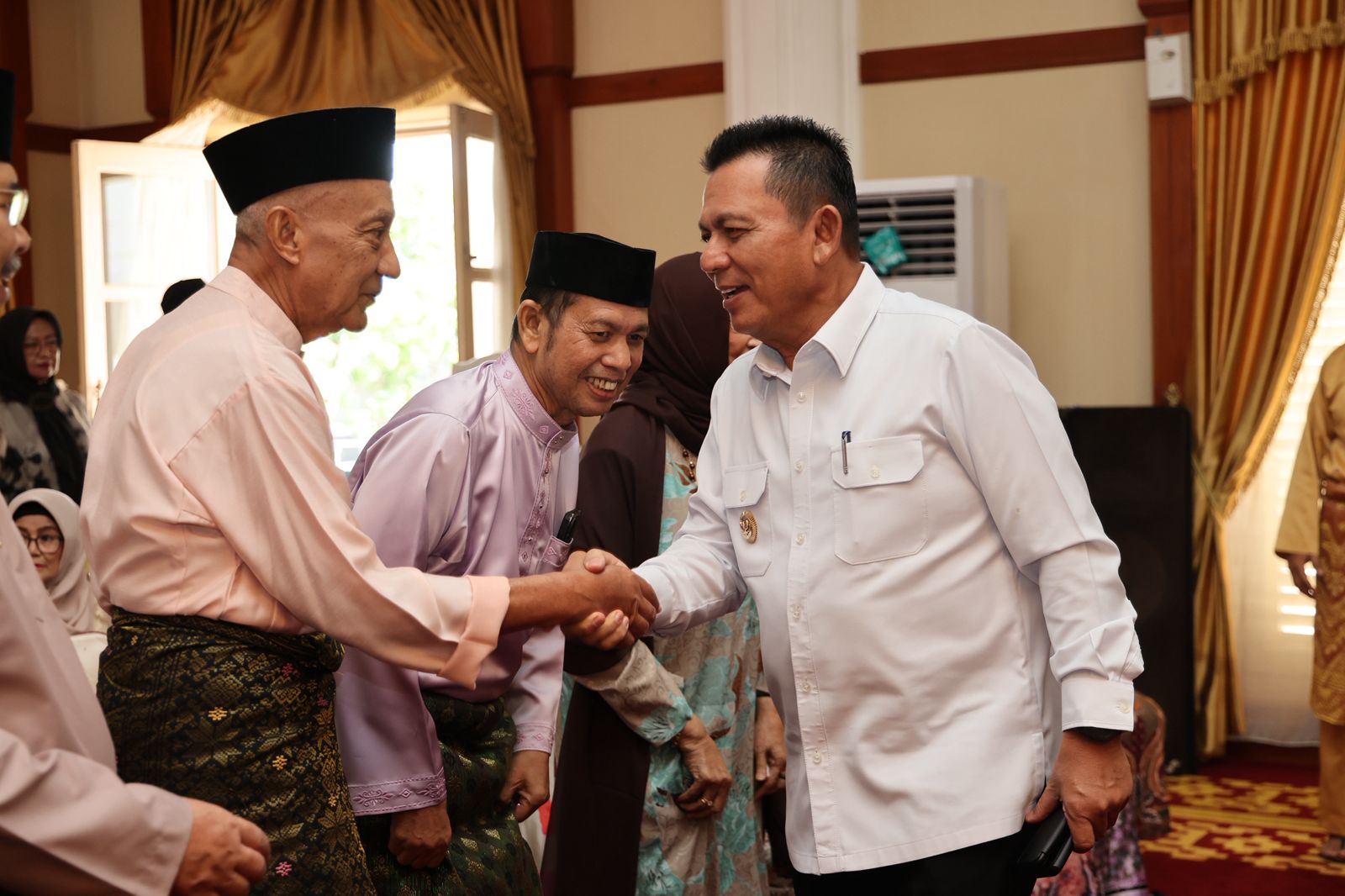 Gubernur Ansar Kukuhkan Pengurus Purnabakti Kepri, Dorong Peran dalam Pembangunan Daerah