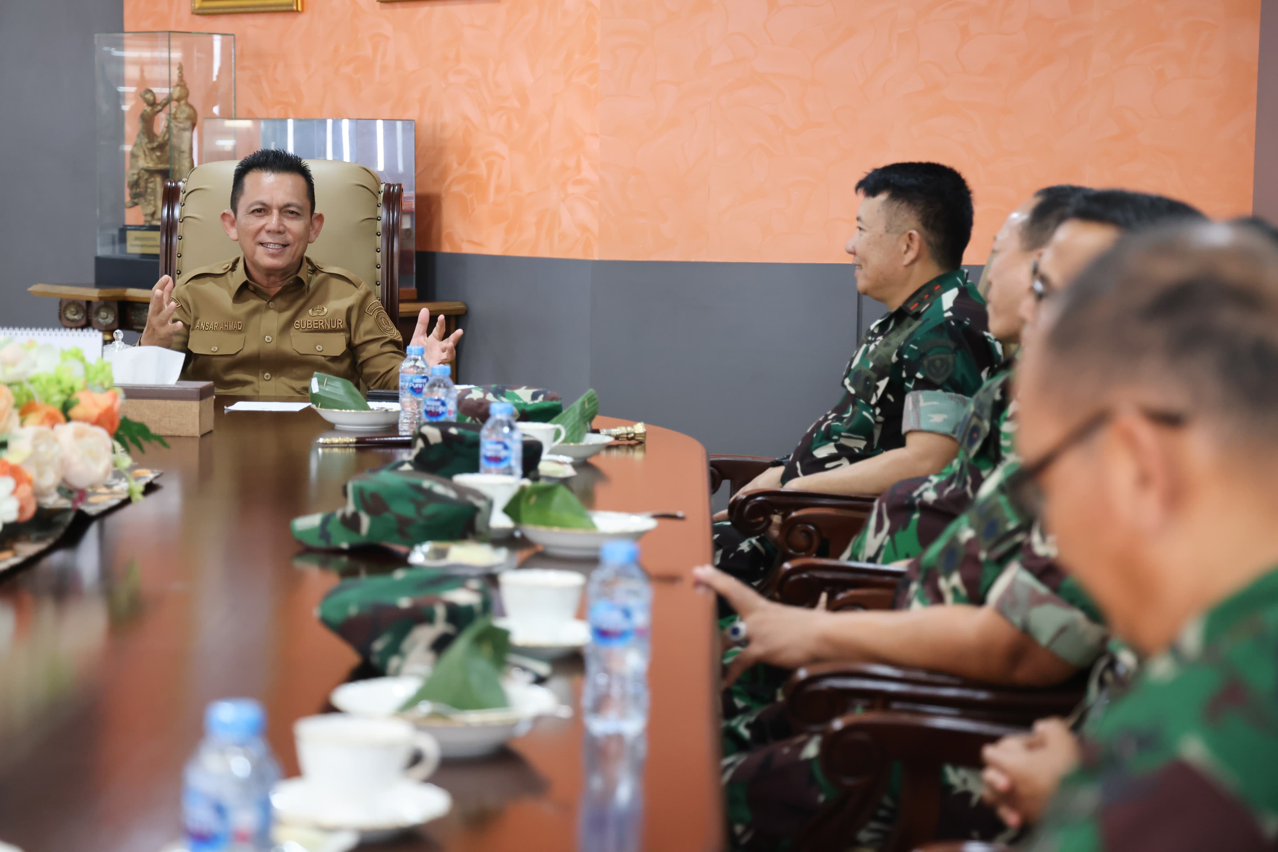 Gubernur Ansar Sambut SESKOAU: Ruang Udara Kepri Strategis untuk Kedaulatan