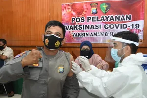 Polres Tanjungpinang Terima Vaksinasi Covid-19