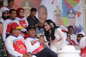 Artis Bebizie Bikin Pesepeda Bergoyang