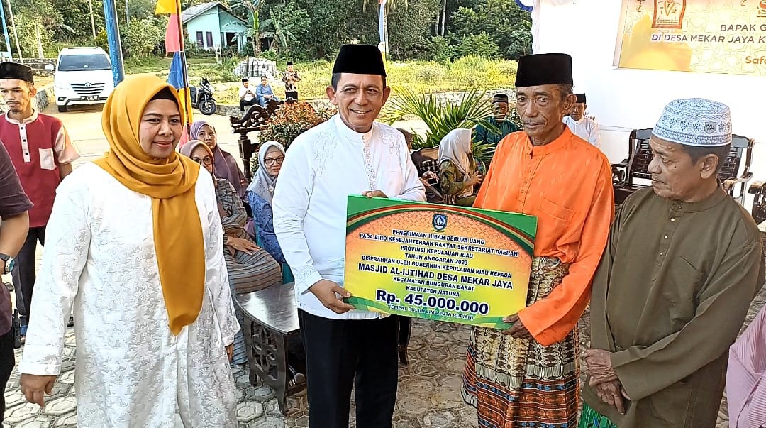 Safari Ramadhan di Desa Mekar Jaya, Gubernur Ansar Akan Prioritaskan Pembangunan Jalan