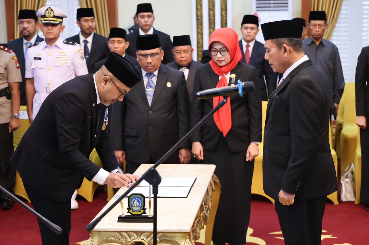 Gubernur Ansar Lantik Luki Zaiman Prawira sebagai Penjabat Sekretaris Daerah Provinsi Kepri
