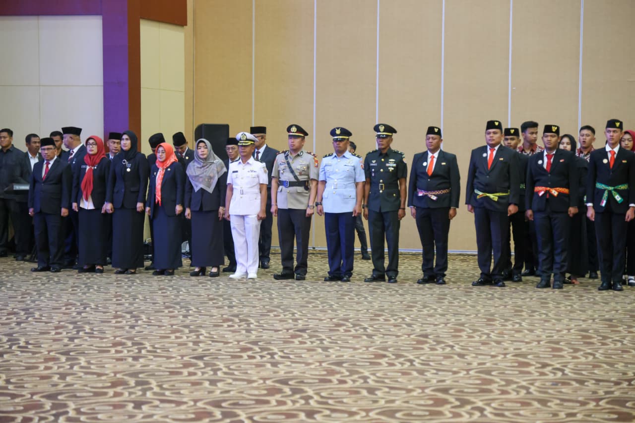 Gubernur Ansar Kukuhkan 33 Paskibraka Kepri 2025, Siap Kibarkan Merah Putih di HUT RI ke-80