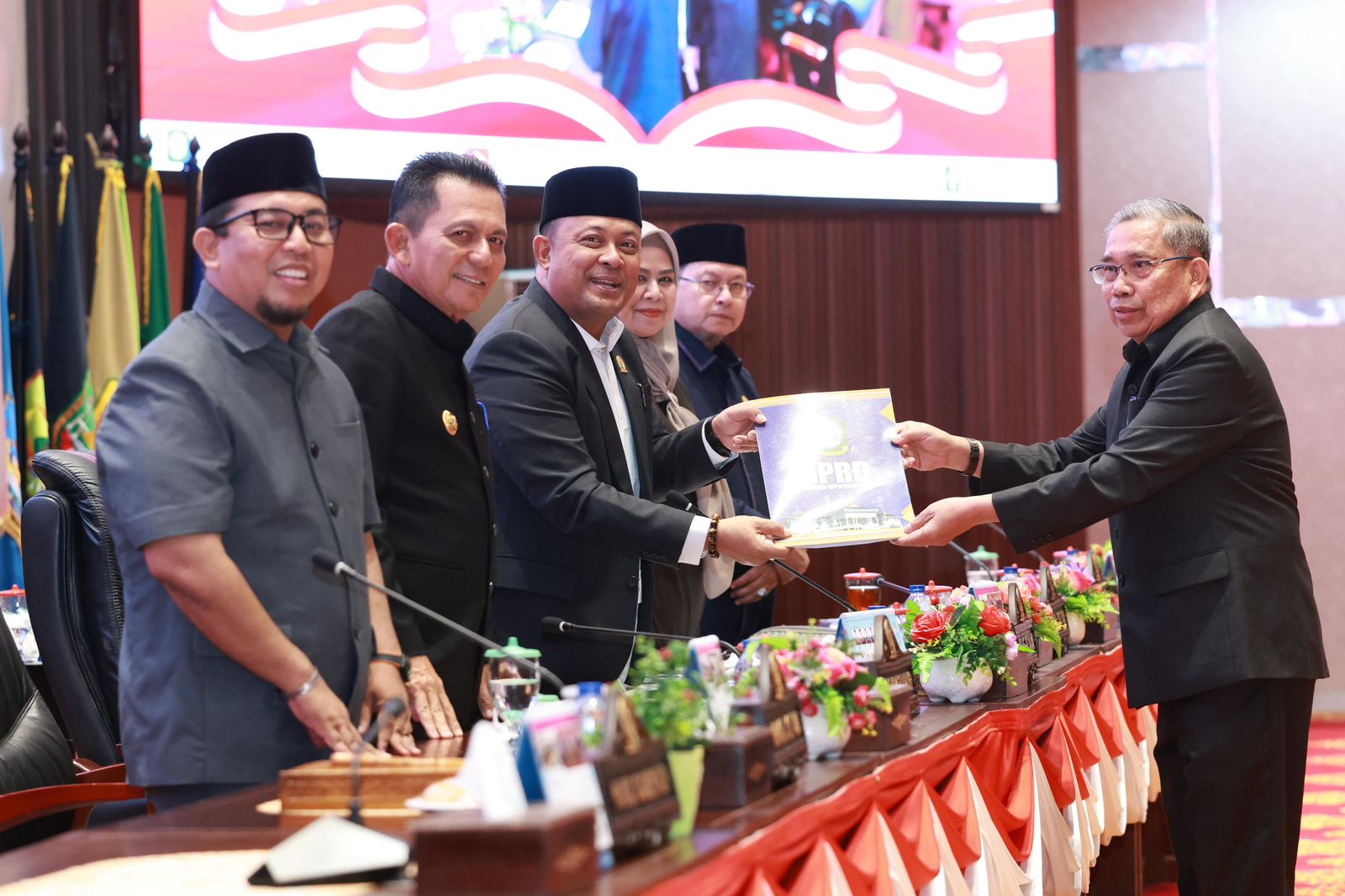 Perda LPJ APBD 2024 Ditetapkan, Gubernur Ansar: Jadi Dasar Penyusunan Keuangan yang Lebih Baik Lagi