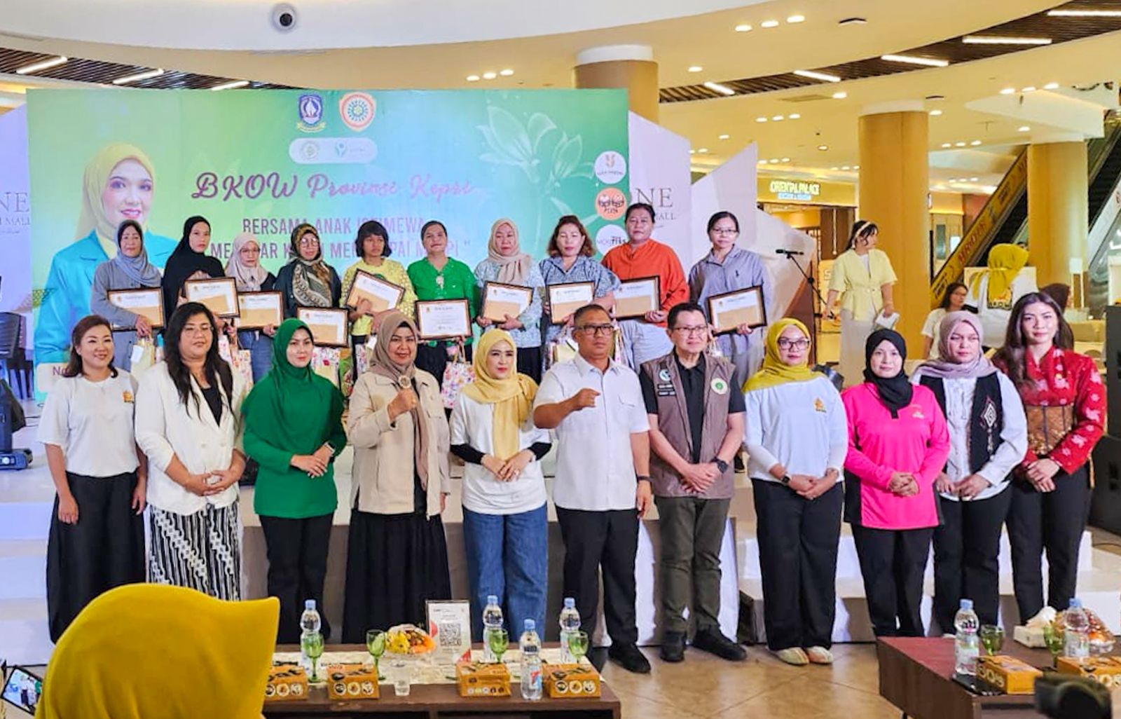 Wagub Nyanyang Hadiri Bakti Sosial Anak Berkebutuhan Khusus di One Batam Mall