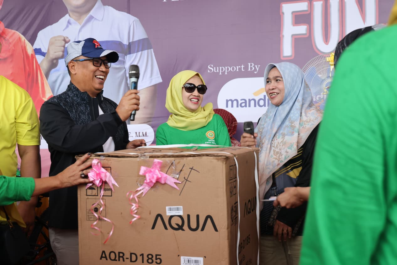 Wagub Nyanyang Hadiri Gowes Santai Semarakkan Peringatan Hari Pahlawan 2025