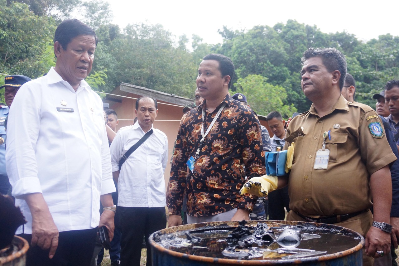 Pertambangan pasir cemari Perairan Galang Batang Bintan