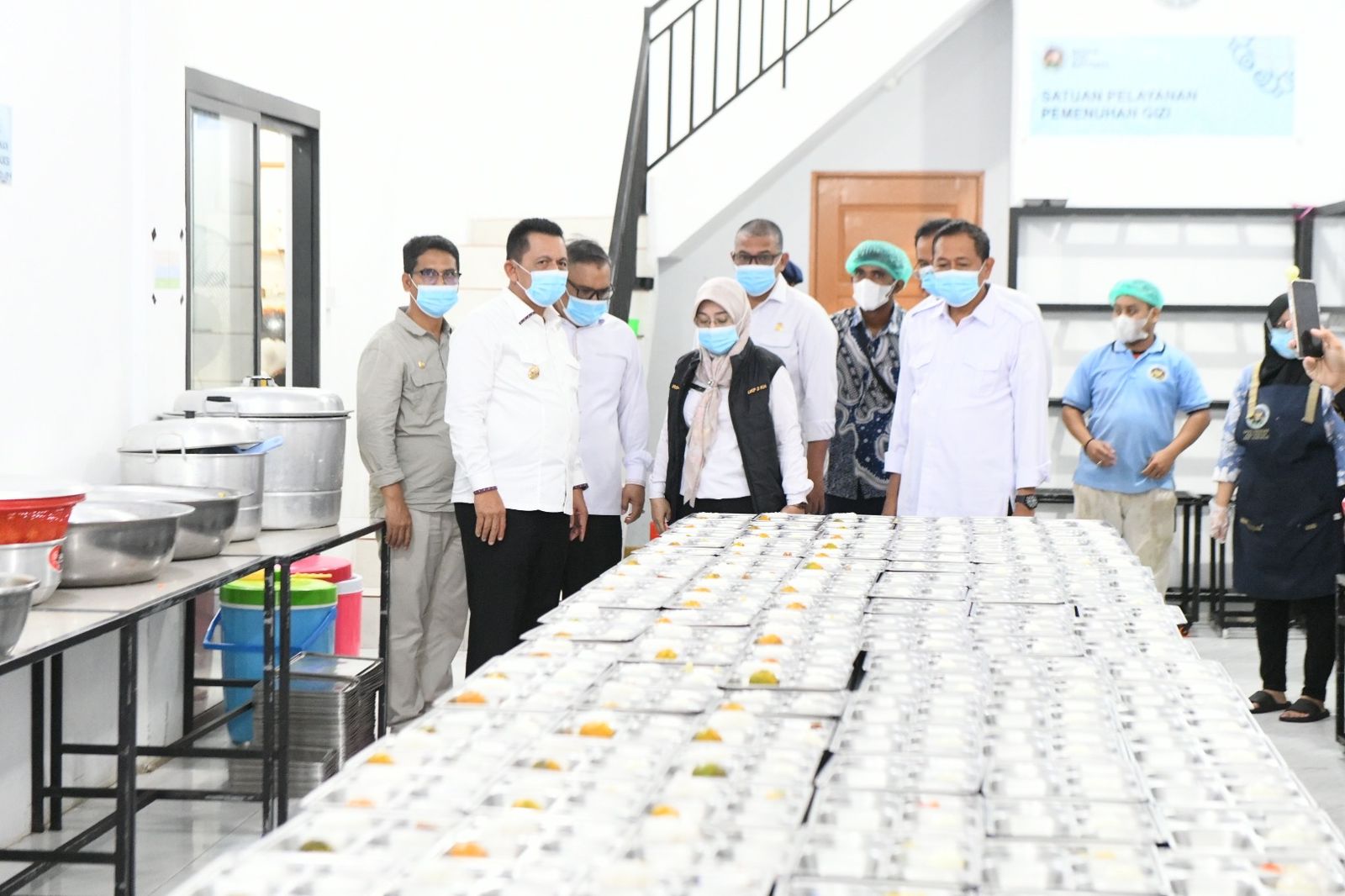 Gubernur Ansar dan Wagub Nyanyang Tinjau Program Makan Bergizi Gratis di Karimun