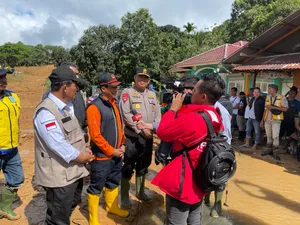 Pemprov Kepri Bantu Rp1 Miliar, BNPB Bantu 5 Motor dan 1 Mobil Dapur Untuk Bencana Serasan