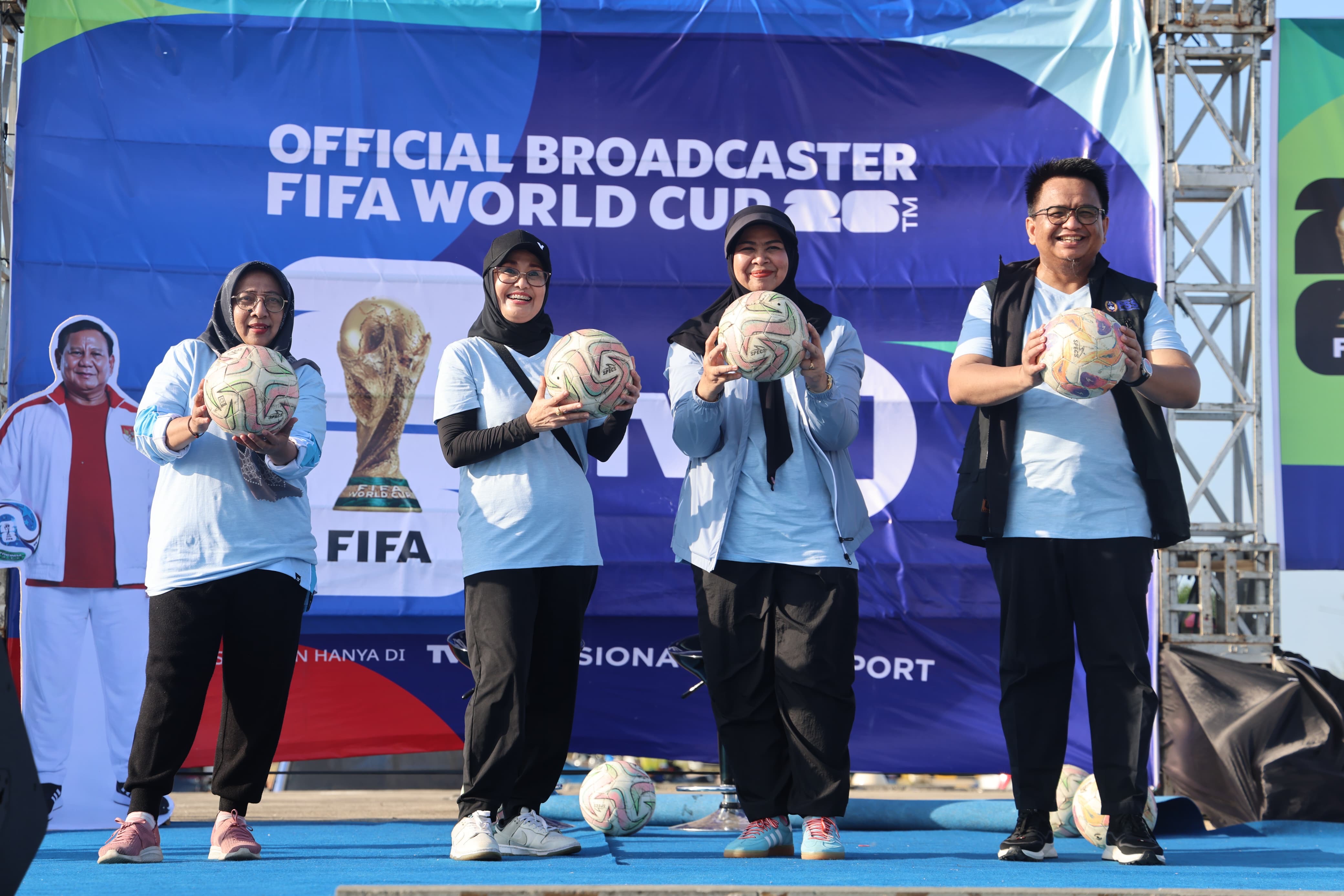 Gubernur Ansar Pimpin Langsung Penyambutan Kick Off Piala Dunia FIFA 2026 bersama TVRI Kepri di Halaman Tugu Sirih Tanjungpinang