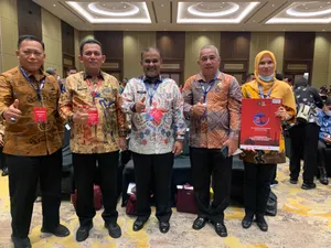 Gubernur Kepri H. Ansar Ahmad Terima Penghargaan Sebagai Pembina Kabupaten/Kota Peduli HAM 2022