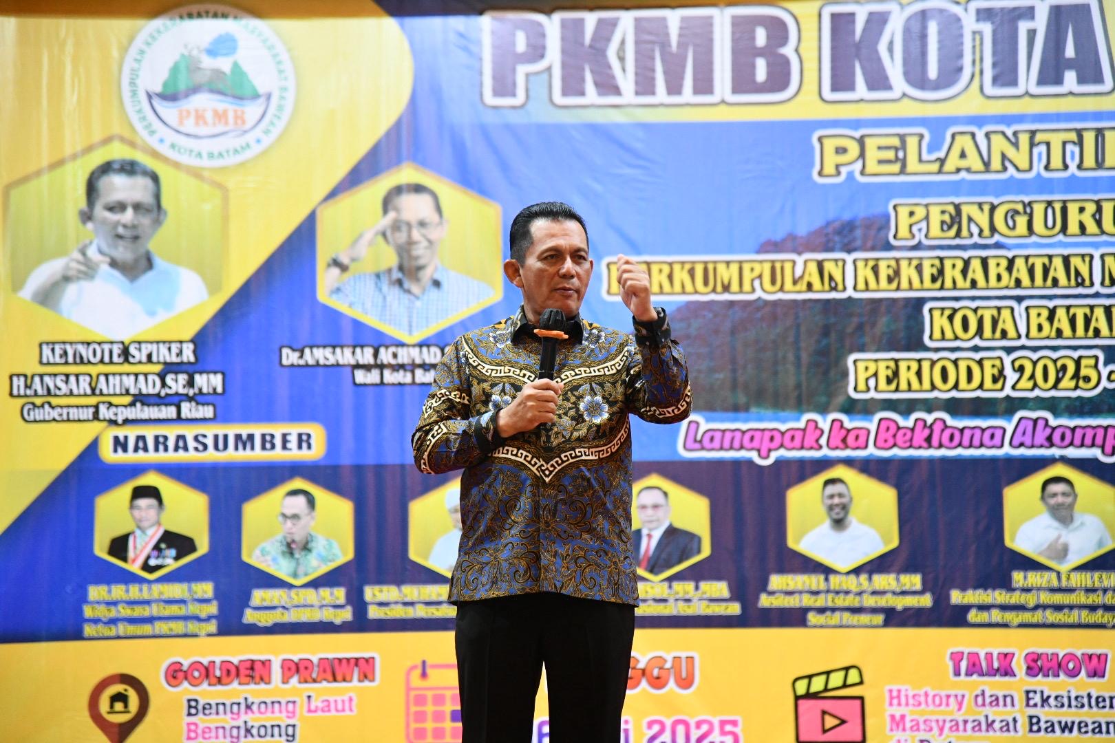Hadiri Pengukuhan PKMB, Gubernur Ajak Warga Bawean Menjaga Kepri Tetap Aman