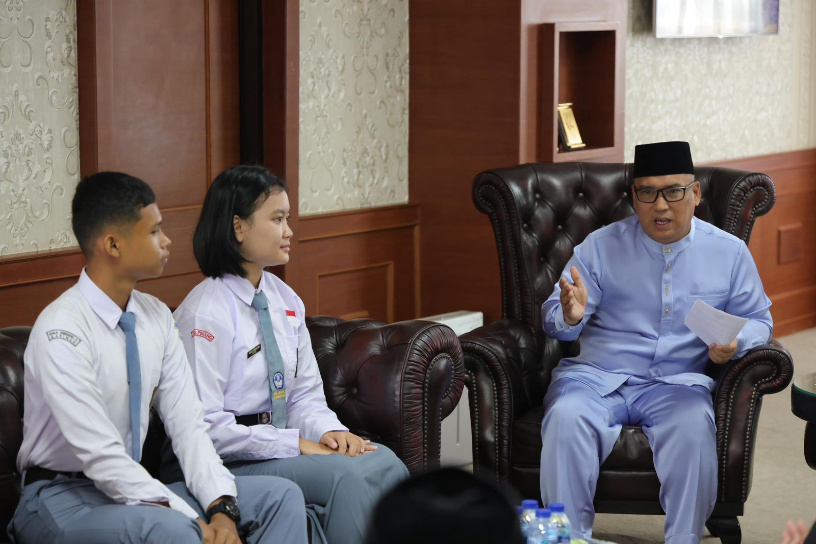 Wakil Gubernur Kepri Lepas Dua Putra-Putri Terbaik Kepri Mewakili Paskibraka Nasional 2025