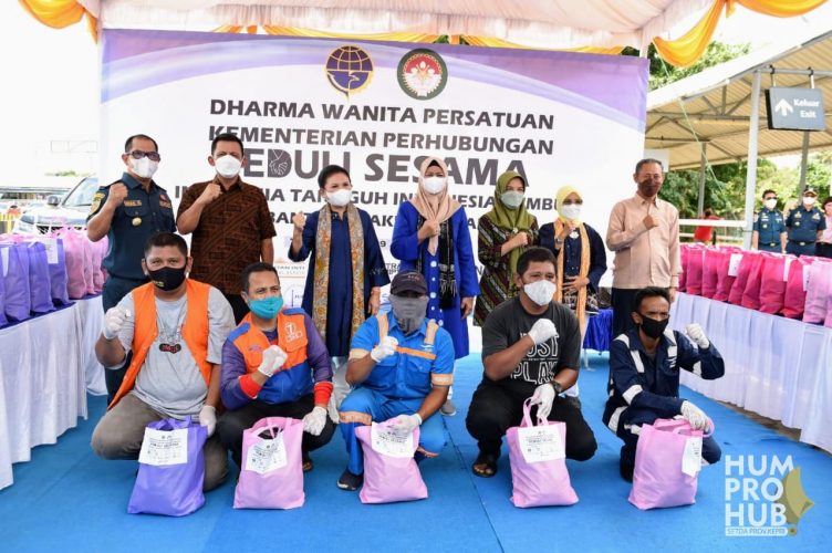 Semoga Tali Kasih Ini Meringankan Beban Pekerja di Pelabuhan