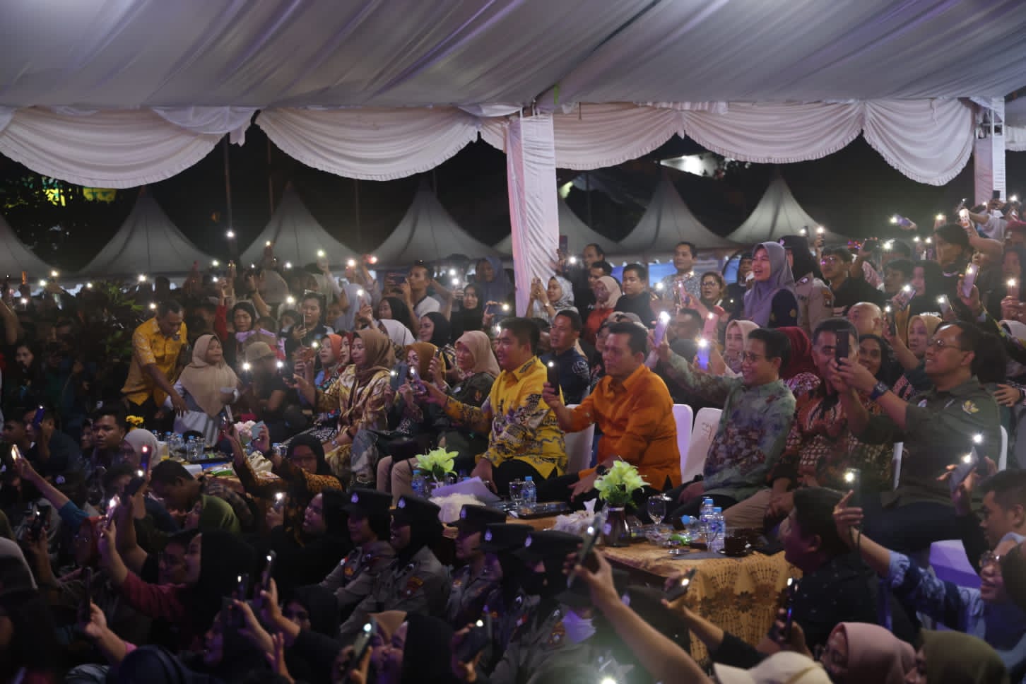 Masyarakat Tumpah Ruah Hadiri Malam Puncak Peringatan Hari BUMDesa di Bintan