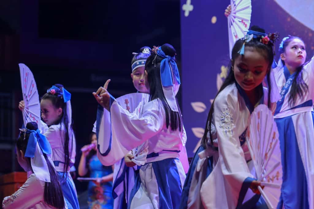 Hadiri Festival Moon Cake, Ansar Tekankan Pentingnya Solidaritas Masyarakat Kepri
