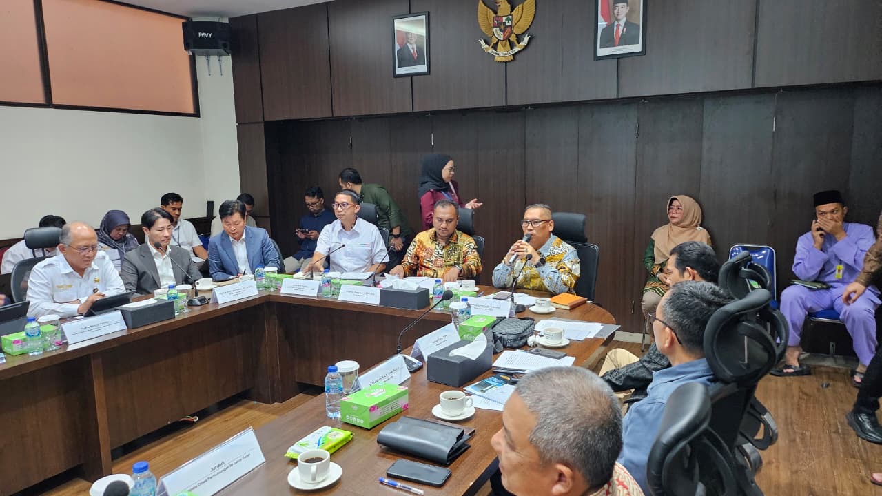 Wagub Nyanyang Dampingi Komite II DPD RI Bahas Aspirasi Penerbangan di Kepri