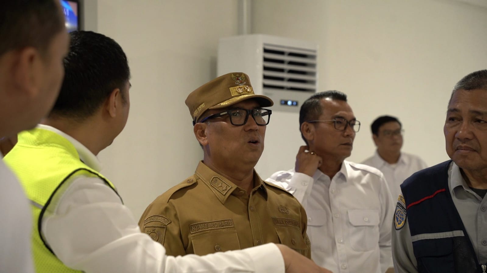 Pastikan Pelayanan Transportasi Optimal, Wagub Nyanyang Sidak Pelabuhan dan Bandara di Batam