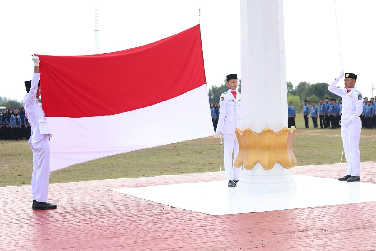 Wagub Nyanyang Pimpin Upacara HUT ke-54 KORPRI: Tegaskan Profesionalisme ASN di Era Transformasi Digital