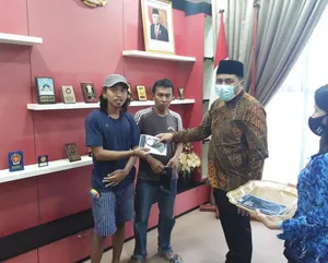 PEMBAGIAN MASKER TERHADAP PEGAWI DAN MASYARAKAT UMUM