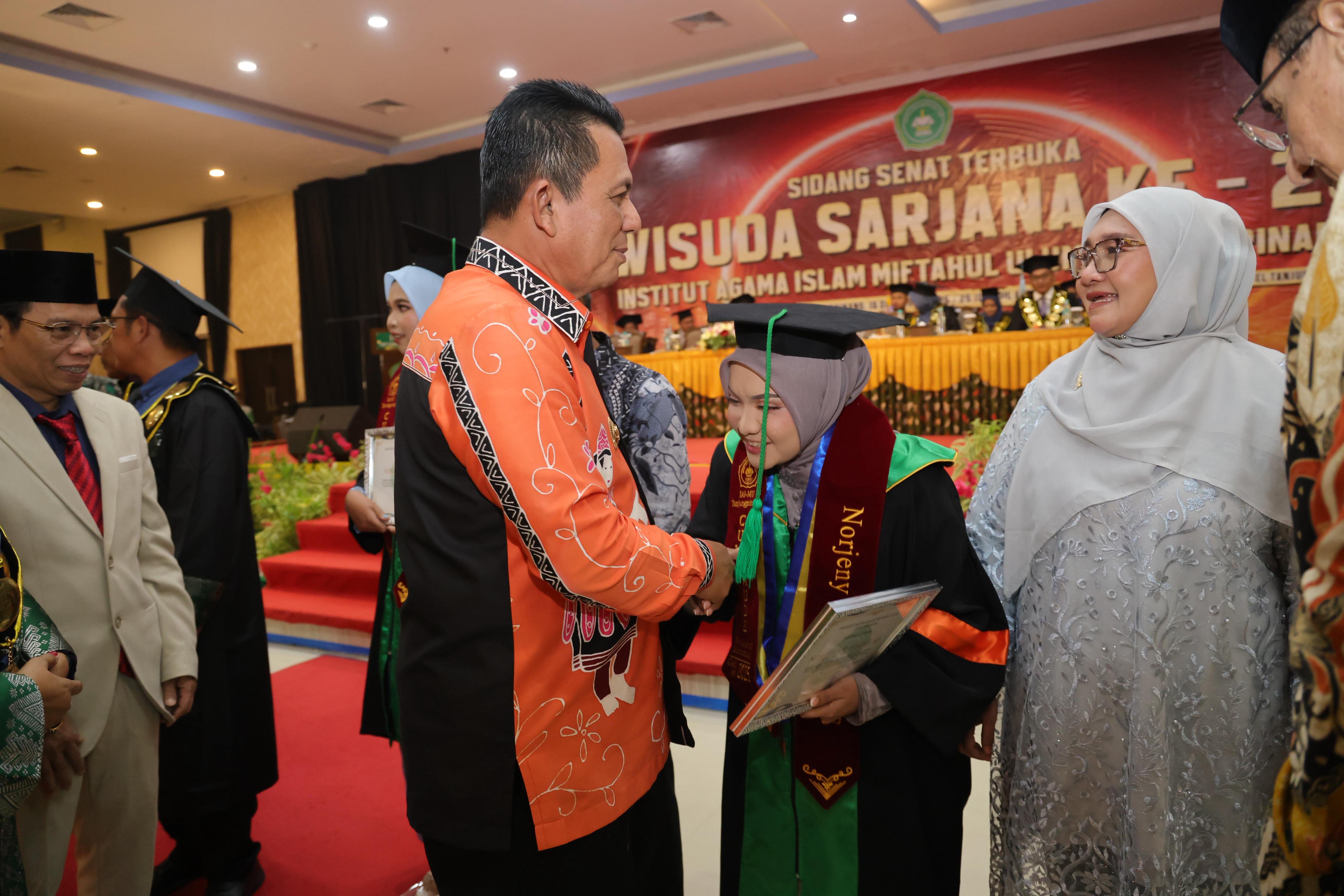Gubernur Ansar Ahmad Tekankan Peran SDM di Era Society 5.0 pada Wisuda ke-XXV IAI Miftahul Ulum Tanjungpinang