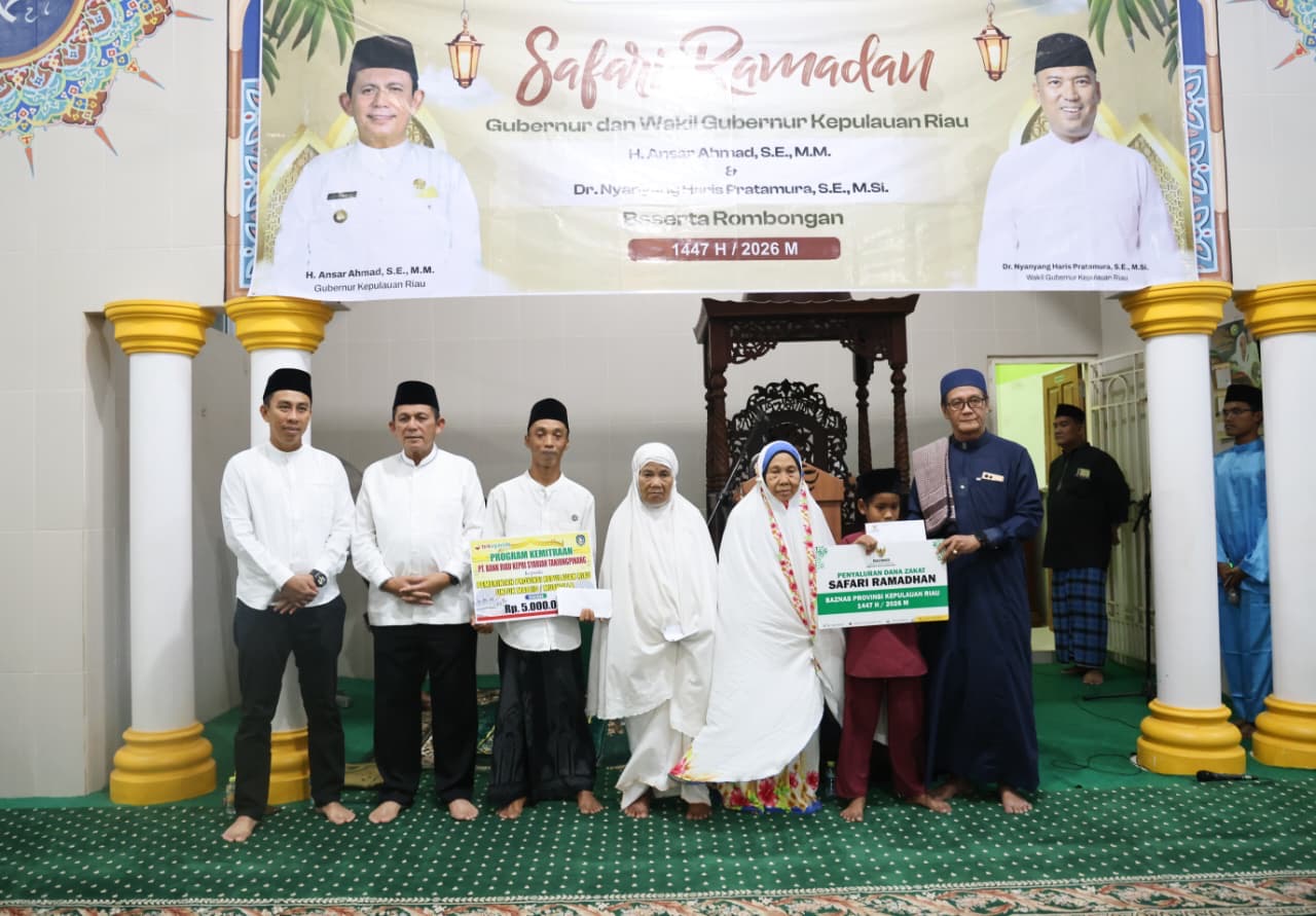 Safari Ramadan Malam ke-17, Gubernur Ansar Kunjungi Masjid Al-Maghfiroh Tanjungpinang