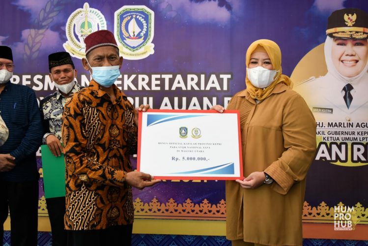 Wagub Marlin Resmikan Sekretariat LPTQ Kepri