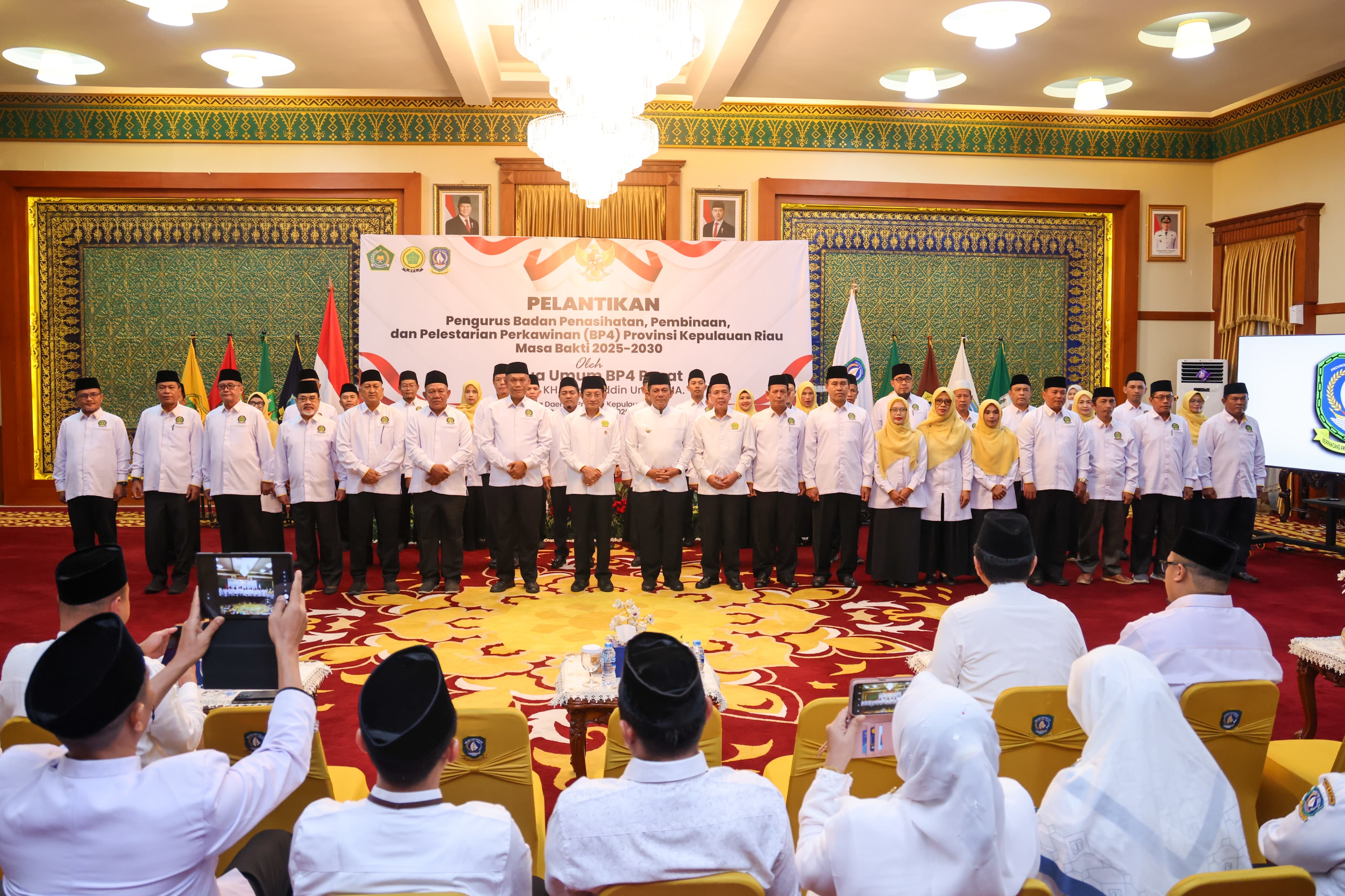 Menteri Agama RI Lantik Pengurus BP4 Kepri 2025–2030, Gubernur Ansar Tegaskan Penguatan Ketahanan Keluarga