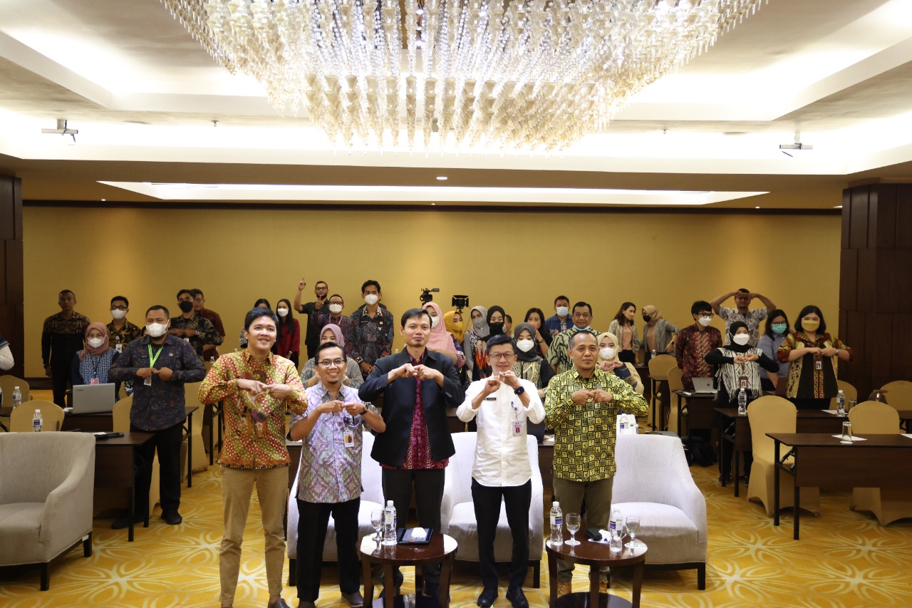 Kadis Kominfo Kepri Hadiri Pembukaan Bimtek Pengelolaan Media Sosial
